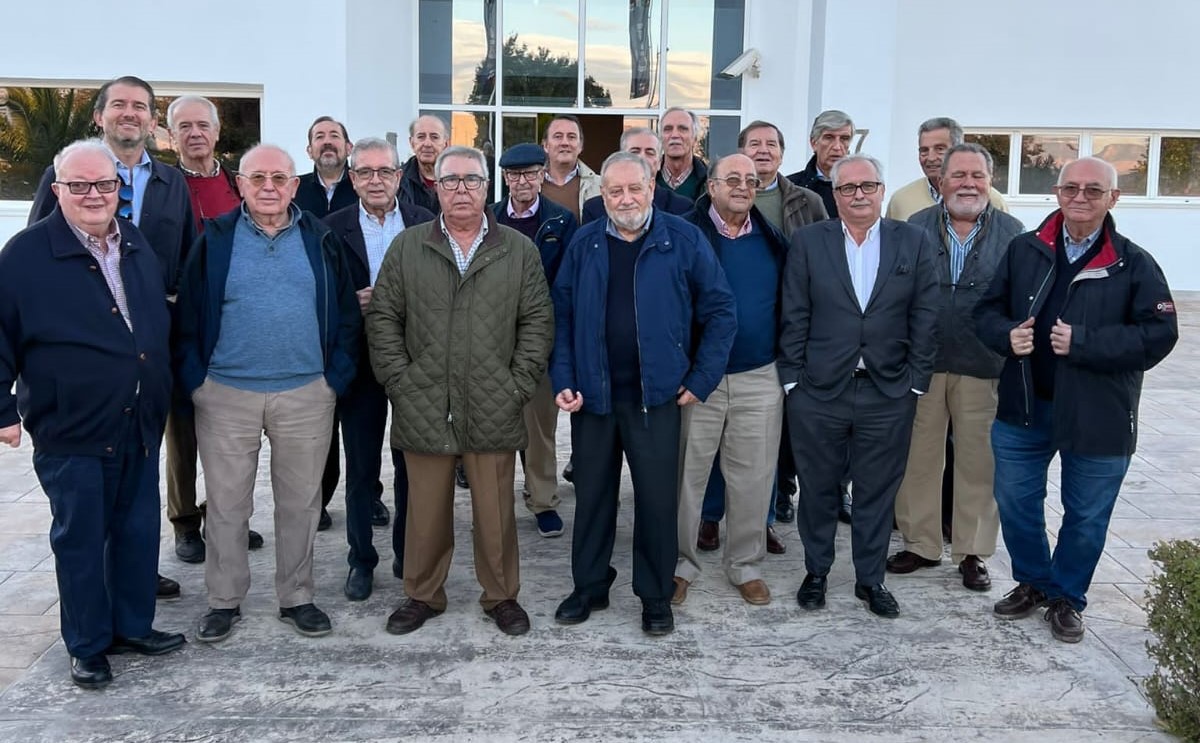 Reorganicemos Granada. 
La asociación  “GRANADA FUTURO” coincide con la plataforma “LA GRAN GRANADA” (LGG) en las iniciativas a seguir para resolver los problemas de Granada y su área metropolitana.
